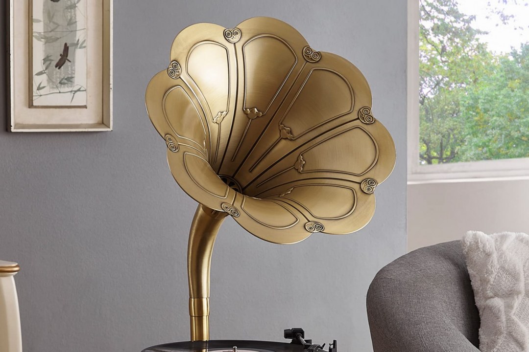 Antique Gramophone Vinyl Horn